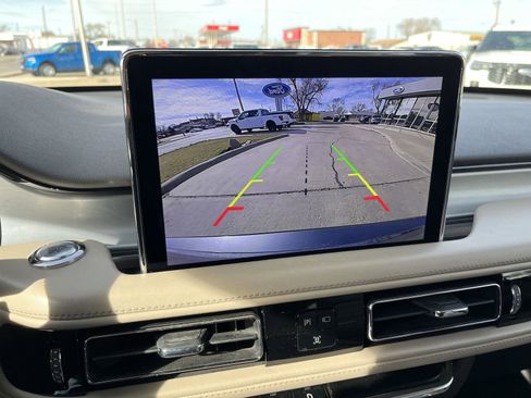 Used 2023 Lincoln Aviator AWD w/ Elements Package image 22