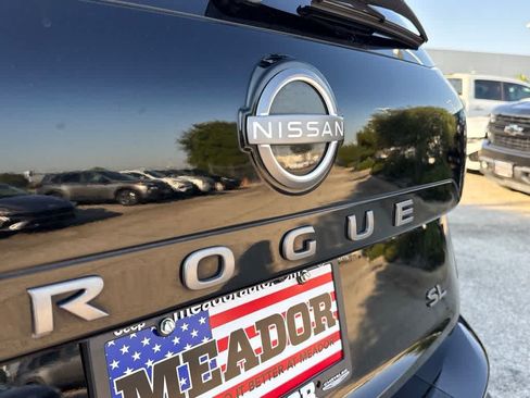 Used 2026 Nissan Rogue SL FWD image 10