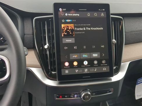 Used 2026 Volvo XC90 B6 Plus w/ Protection Package Premier image 26