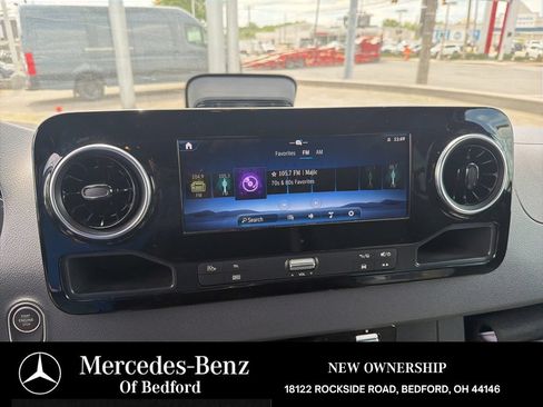 Used 2025 Mercedes-Benz Sprinter 2500 image 18