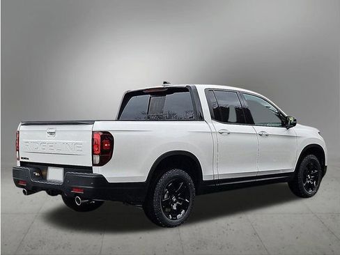 New 2026 Honda Ridgeline Black Edition image 3