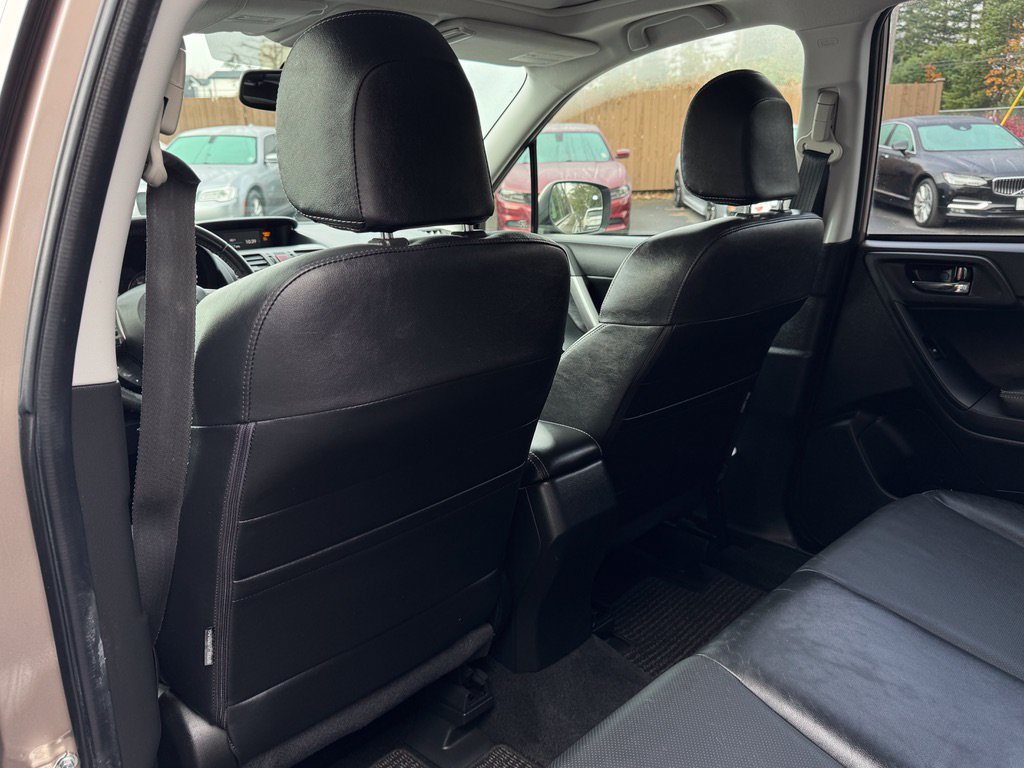 Used 2014 Subaru Forester 2.5i Limited AWD/4WD image 15