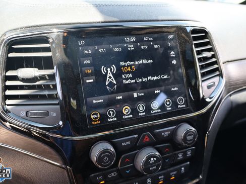 Used 2019 Jeep Grand Cherokee High Altitude RWD image 22