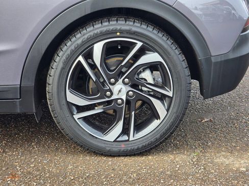 Used 2022 Chevrolet Bolt LT w/ Infotainment Package image 33