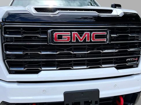 Used 2024 GMC Sierra 2500 AT4 w/ AT4 Premium Plus Package AWD/4WD image 58