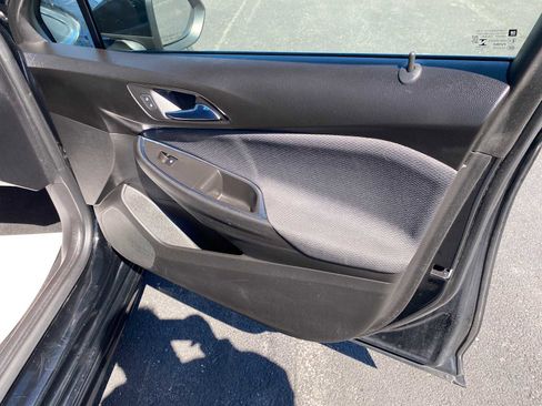 Used 2017 Chevrolet Cruze LT w/ RS Package image 29