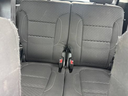 Used 2018 GMC Acadia SLE FWD image 22