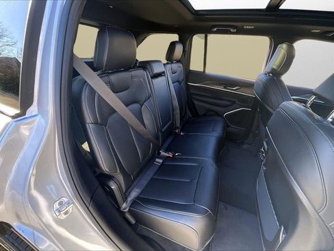 New 2026 Jeep Grand Cherokee Limited w/ Limited Altitude Package AWD/4WD image 22