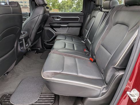 Used 2024 RAM 1500 Laramie RWD image 30