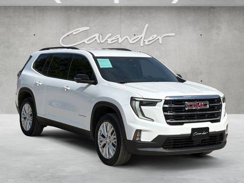 Used 2025 GMC Acadia Elevation w/ Elevation Premium Package FWD image 2