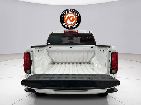 Used 2023 Chevrolet Colorado LT w/ LT Convenience Package image 9