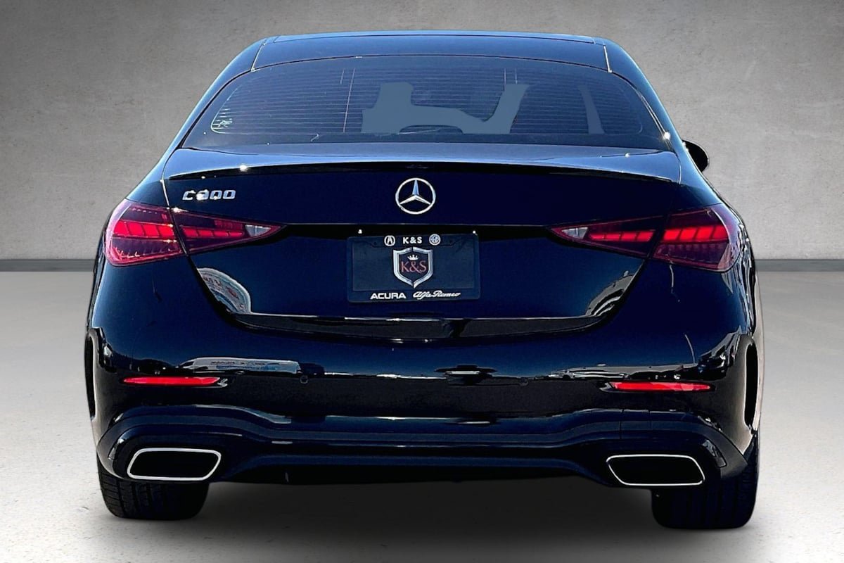 Used 2025 Mercedes-Benz C 300 Sedan image 4