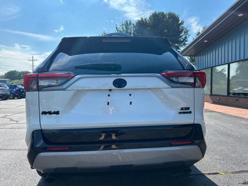 Used 2022 Toyota RAV4 XSE w/ XSE Grade Weather Package AWD/4WD image 7