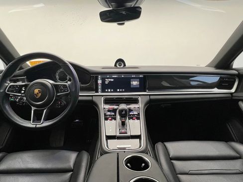 Certified 2018 Porsche Panamera 4S image 6