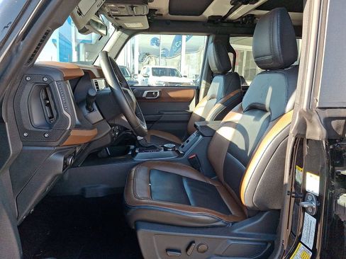 Used 2024 Ford Bronco Outer Banks image 25