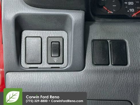 Used 2001 Nissan Frontier XE AWD/4WD image 10