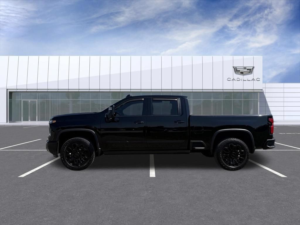 Used 2026 Chevrolet Silverado 2500 High Country w/ Midnight Edition AWD/4WD image 5