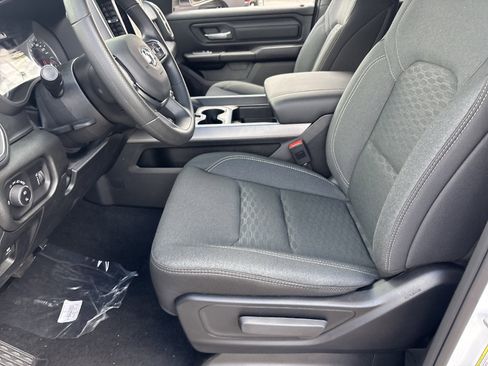 New 2026 RAM 1500 Express AWD/4WD image 16