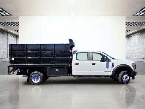 Used 2022 Ford F550 XL image 6