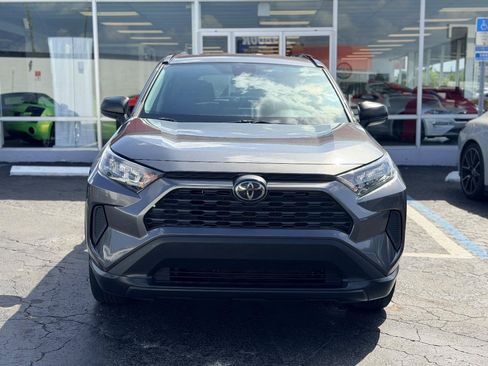 Used 2021 Toyota RAV4 LE FWD image 2