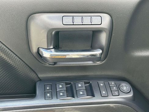 Used 2017 GMC Sierra 2500 SLT w/ All Terrain X HD Package image 18