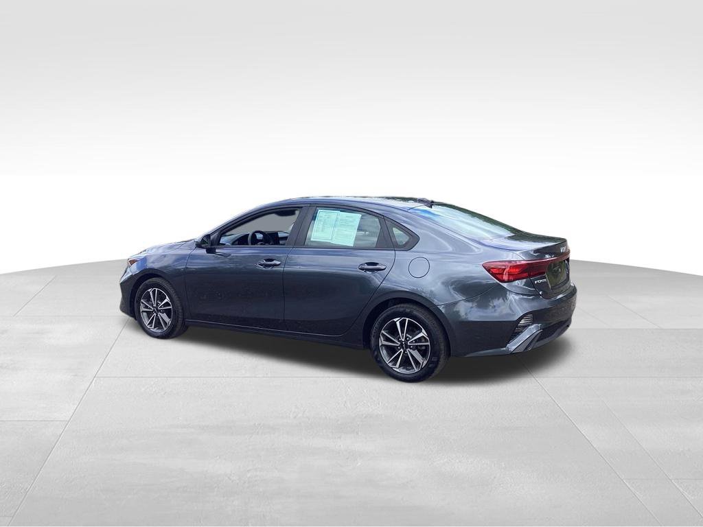 Certified 2023 Kia Forte LXS w/ LXS Technology Package FWD image 4