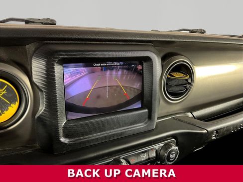 Used 2018 Jeep Wrangler Sport AWD/4WD image 14