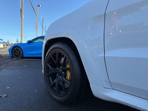 Used 2019 Jeep Grand Cherokee Trackhawk image 2