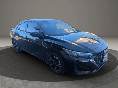 Used 2025 Nissan Sentra SV w/ Trunk Package FWD image 4