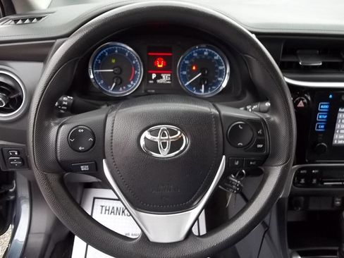 Used 2017 Toyota Corolla LE image 14
