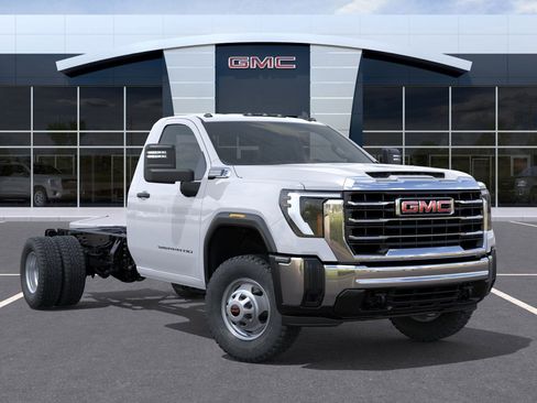 New 2025 GMC Sierra 3500 Pro w/ Convenience Package image 8