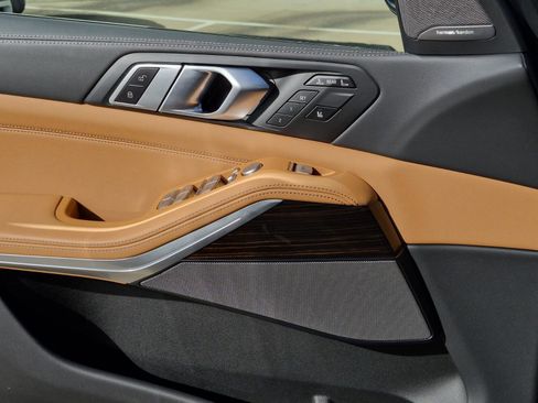 Certified 2024 BMW X7 xDrive40i w/ M Sport Package image 27