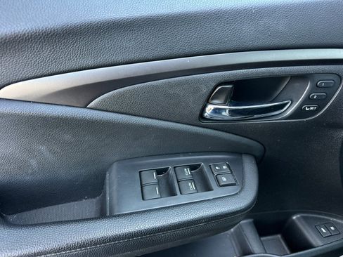 Used 2021 Honda Pilot Special Edition image 10