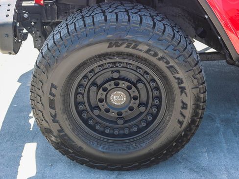 Used 2021 Jeep Wrangler Unlimited Rubicon AWD/4WD image 8