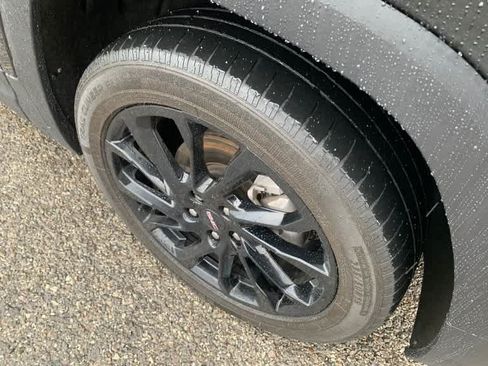 Used 2023 GMC Terrain SLE w/ Elevation Edition AWD/4WD image 9