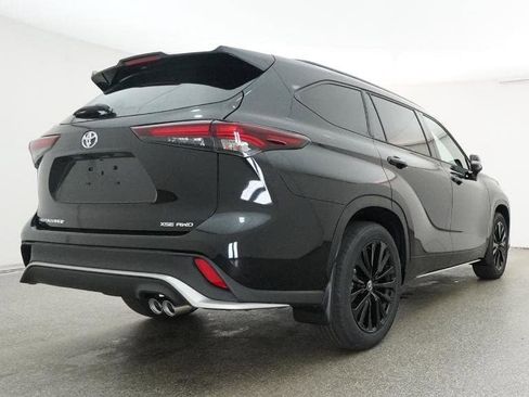 New 2026 Toyota Highlander XSE image 24