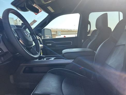 Used 2025 RAM 2500 Laramie AWD/4WD image 35