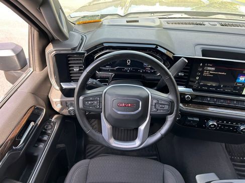 Used 2024 GMC Sierra 2500 SLE w/ SLE Value Package; AWD/4WD image 32