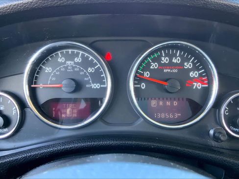 Used 2014 Jeep Wrangler Unlimited Rubicon AWD/4WD image 25
