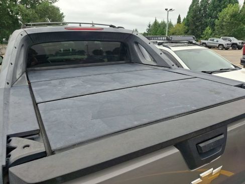 Used 2007 Chevrolet Avalanche LTZ w/ LTZ Preferred Equipment Group AWD/4WD image 8
