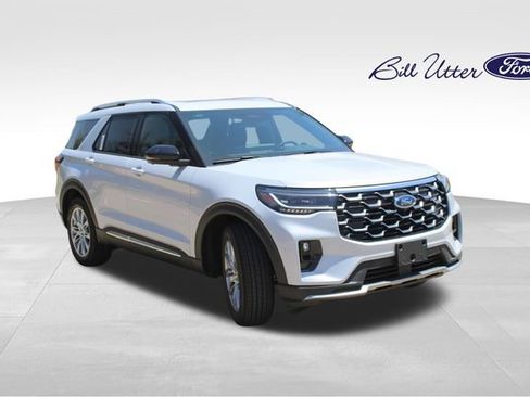 New 2026 Ford Explorer Platinum RWD image 2