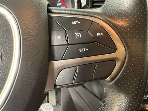 Used 2021 Dodge Durango SXT image 24