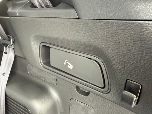 New 2025 Mitsubishi Outlander SEL image 29