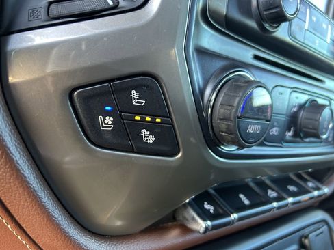 Used 2017 Chevrolet Silverado 1500 High Country image 8