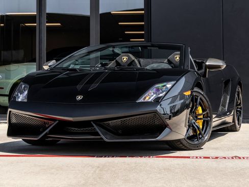 Used 2012 Lamborghini Gallardo LP 570-4 Performante AWD/4WD image 1