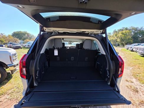 New 2025 Ford Expedition Active image 24