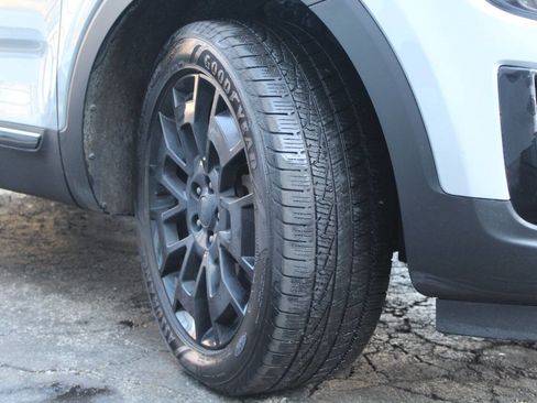 Used 2021 Kia Telluride EX w/ EX Premium Package image 30