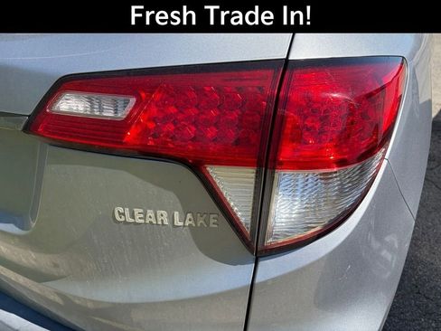 Used 2022 Honda HR-V EX-L image 10