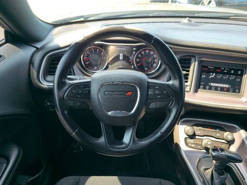 Used 2019 Dodge Challenger SXT RWD image 13