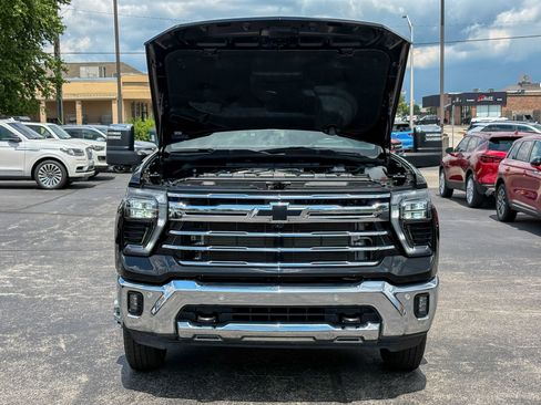 Used 2025 Chevrolet Silverado 3500 LTZ w/ LTZ Convenience Package AWD/4WD image 44